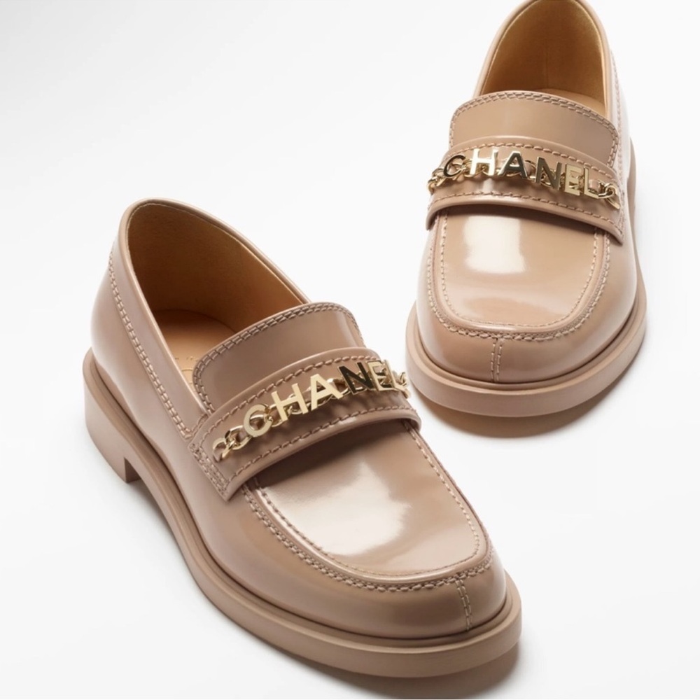 Chanel bonnie cream nude Clyde 20mm loafer flats (for size 9.5-10 feet size 41) - Picture 2 of 16